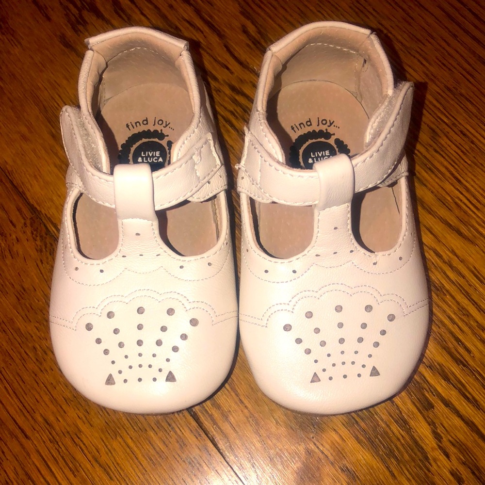 Livie & Luca Cora shoes!  Size 12-18 months.
